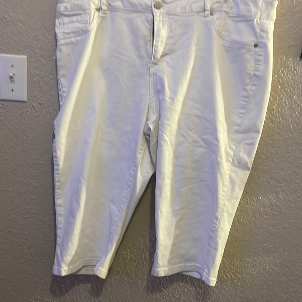 White capris